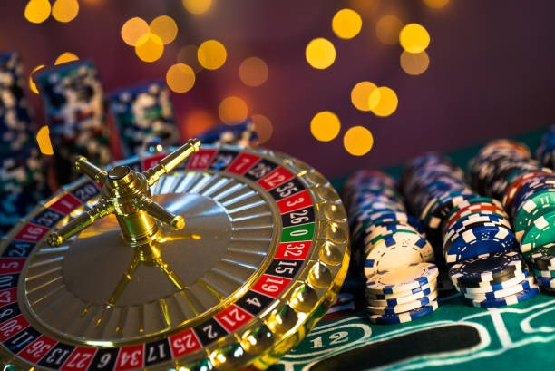 SKA888 platform interface showing live casino tables and sportsbook markets on mobile device